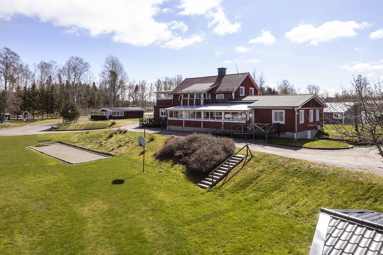 kommersiella fastigheter till salu i Vänersnäs kommun, Solgården – 500 kvm (bild 3)